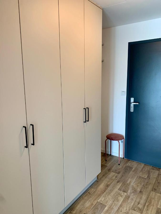 Apartment Ap-art-man 08